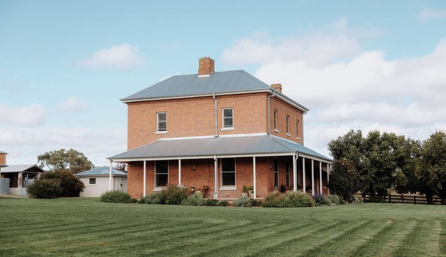 Yarras Homestead - Luxury Accommodation just minutes from Bathurst CBD