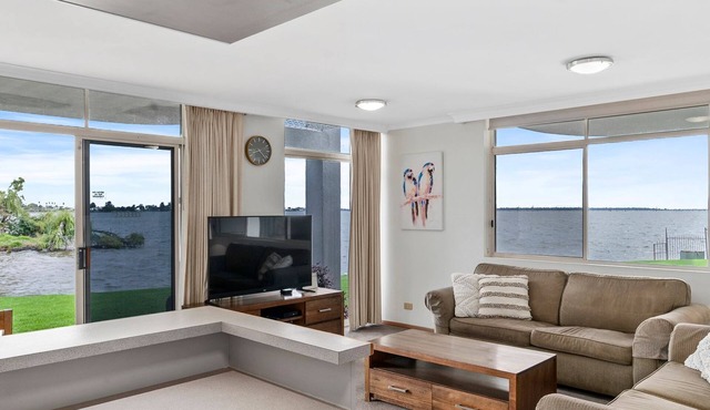 Yarrawonga Lakeside Apartment 41