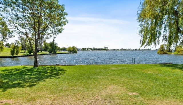 Yarrawonga Lakeside Apartment 23