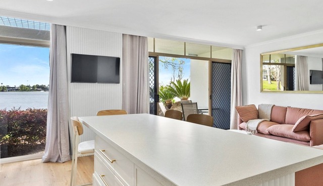 Yarrawonga Lakeside Apartment 25