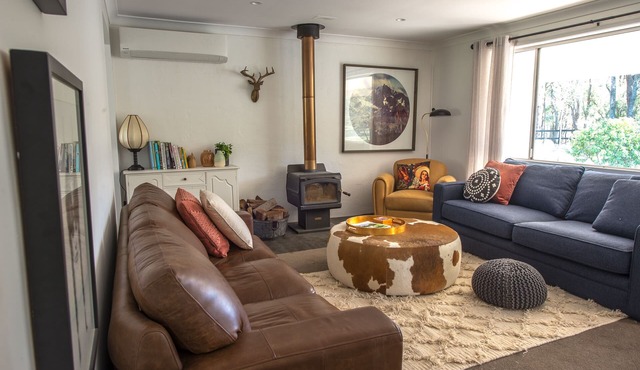 Yarrunga House. Your country escape set on 5 acres.