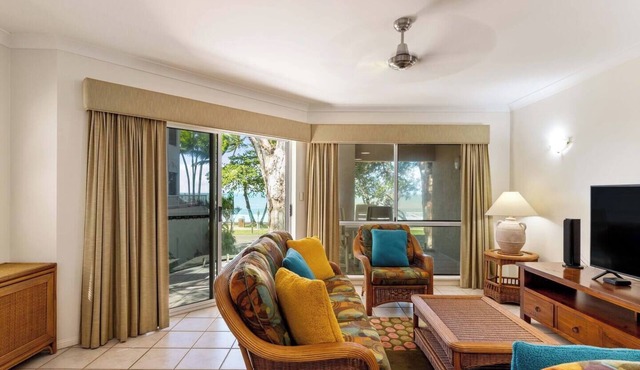 Yasmin at Coral Horizons Retro Vibes on the Beach