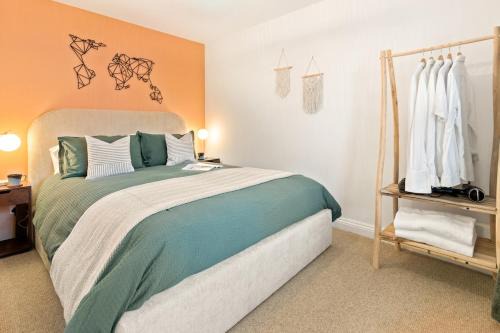 Ye Old Mill - Stylish cosy retreat with parking