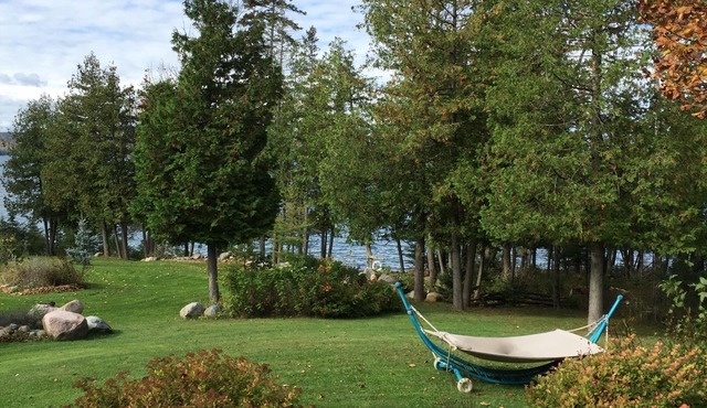 Year-Round Kagawong Lakeside Cottage Rental - The Nuthatch STAR 2023-02 license