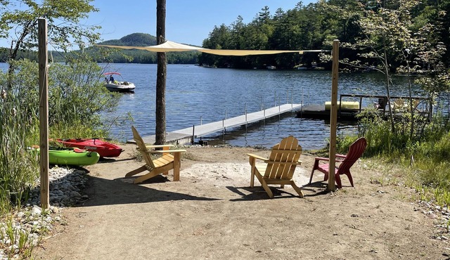 Year round Log Cabin on Loon Lake. Minutes from skiing at Gore Mountain