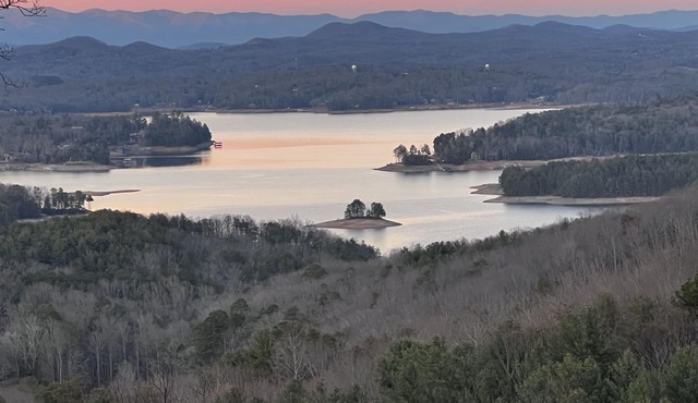 Year-Round Panoramic View: Lake BR & Layered Mtns from cabin, hot tub, decks