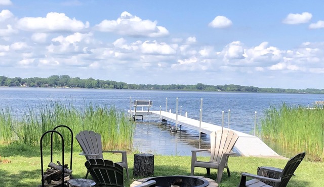 Year-round relaxation with lots of space and all the comforts of home!