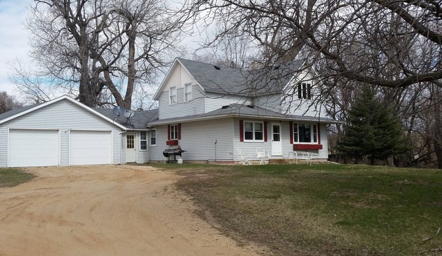 Year-round rental house across from the entrance to Big Stone Lake State Park