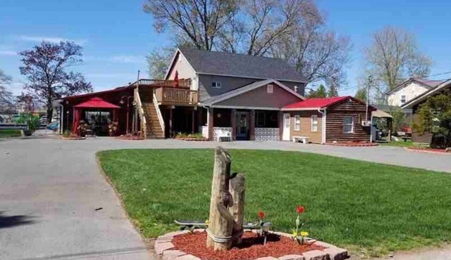 Year round resort relaxation w/pool - The Palms