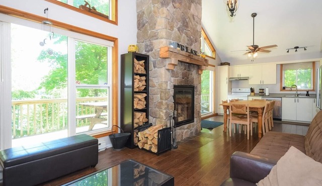 Year round waterfront retreat for rent on a beautiful lake - 4 bedrooms