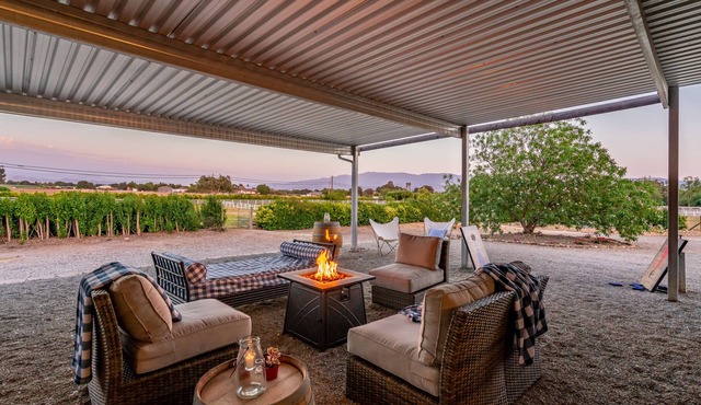 Yellow Barn Farm - Renovated Barn in the Santa Ynez Valley
