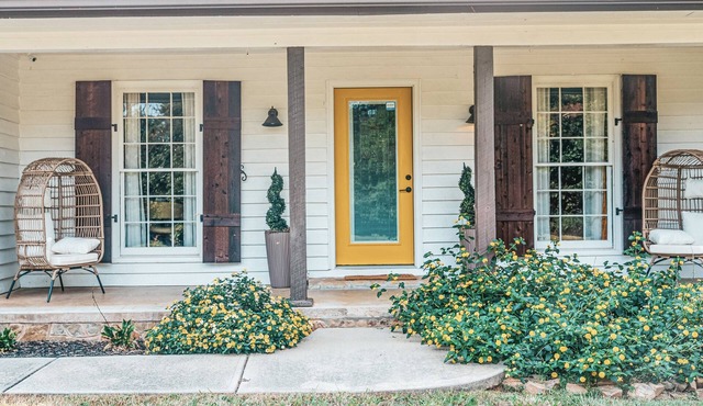 Yellow Door Ranch Near Atlanta International Airport