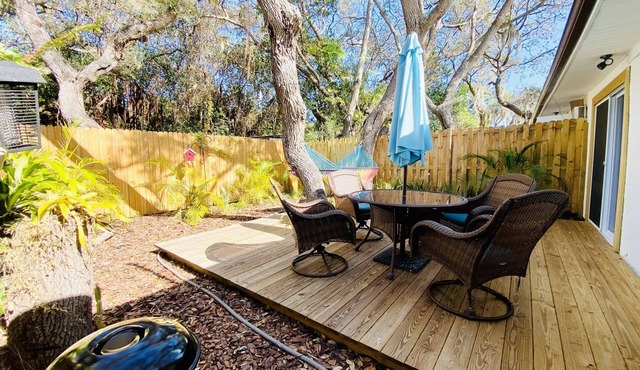 🌼 Yellow flower (🦜Pet friendly)