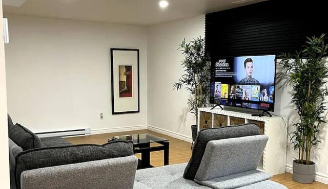 ❤️Yellow lake house,4-bedrm cottage with indoor fireplace