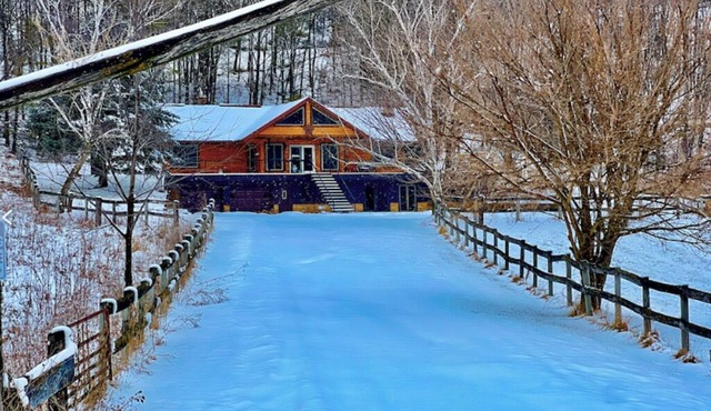 Yellow River Lodge 6-bedroom cabin w/Pool & Hot Tub & Pool Table