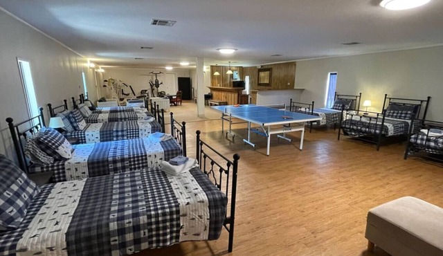 Yellow Rose Lodge at Tall Timbers Retreat - Sleeps 12