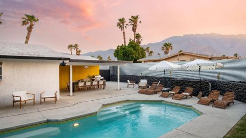 Yellowjacket by AvantStay Entertainer’s Yard 10min to Downtown