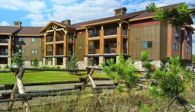 Yellowstone 2BR2Ba Worldmark Resort Updated units! 3Blocks to Gate! Superior!