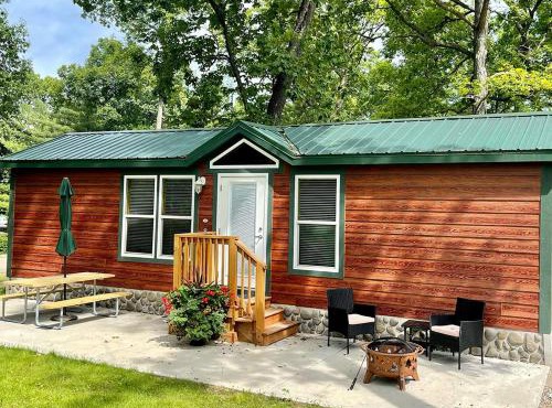 Yellowstone Chalet Cottage
