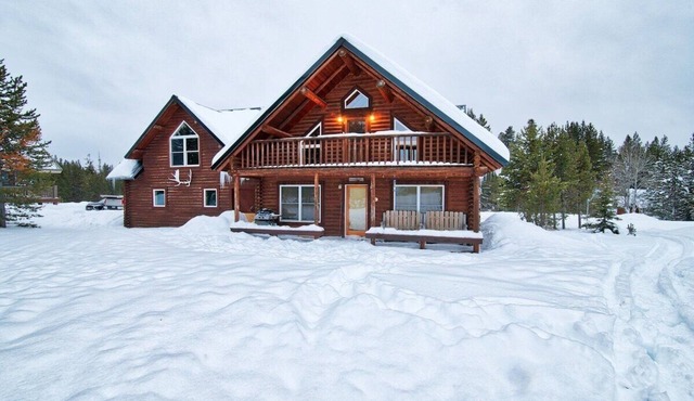 "Yellowstone Escape" Game Room- Hot Tub - Fire Pit