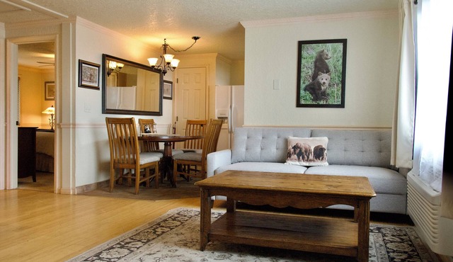Yellowstone Gateway Inn