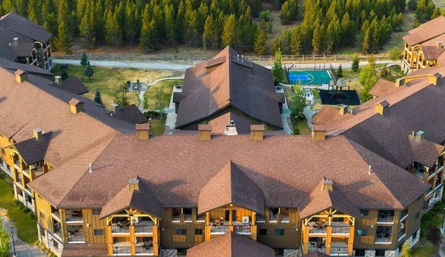 Yellowstone Getaway 2BR Resort Condo + Pool + Gym near Yellowstone National Park