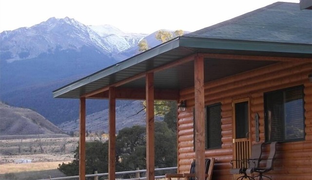 Yellowstone Park Riverfront Cabins