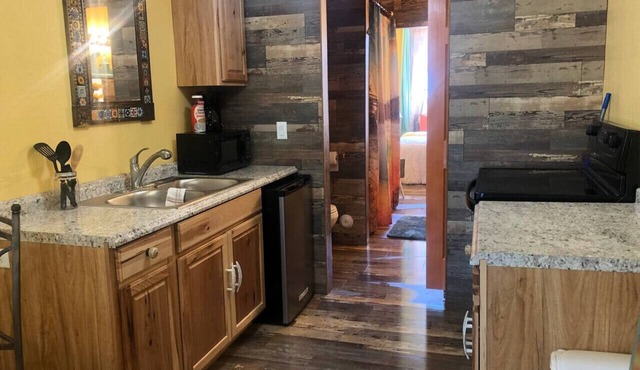 Yellowstone Tiny house- Valley Village