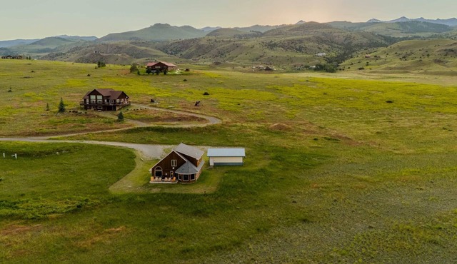 Yellowstone Trail Lodge · Yellowstone National park