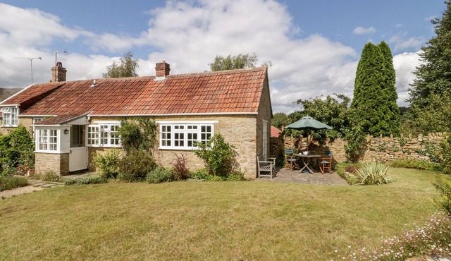 YEOMAN COTTAGE, with a garden in Norton-Sub-Hamdon