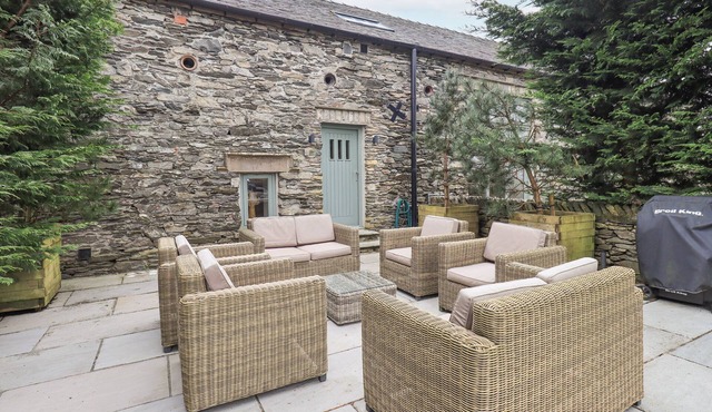 YEW COTTAGE, family friendly, luxury holiday cottage in Backbarrow