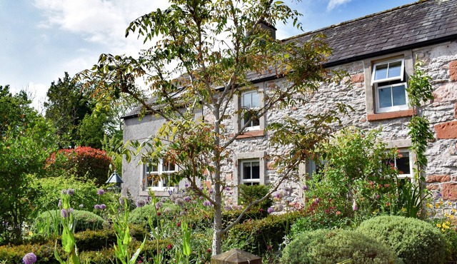 YEW TREE, character holiday cottage in Askham, Cumbria