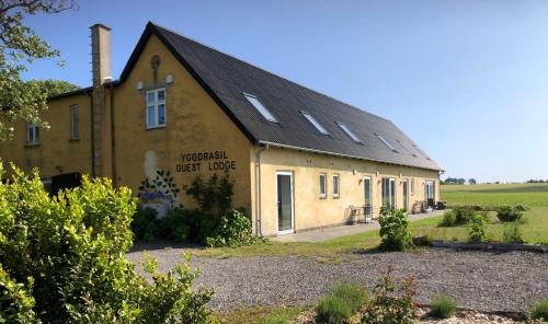 Yggdrasil Guest Lodge