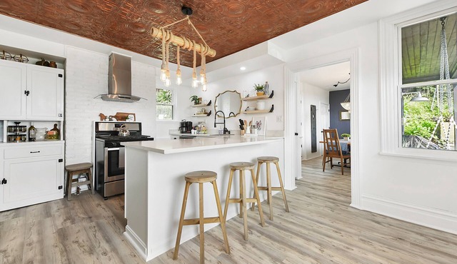 Yinz Retreat, Above the City Home