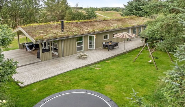 "Yngve" - 1.2km from the sea by Interhome
