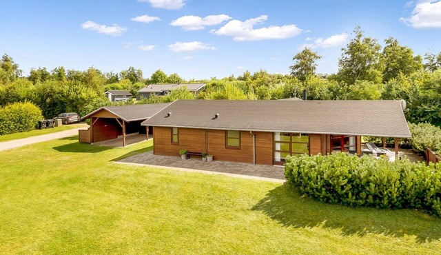 "Yngve" - 3.5km from the sea by Interhome