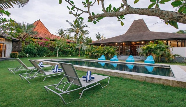 Yo-Na Tropical Villa