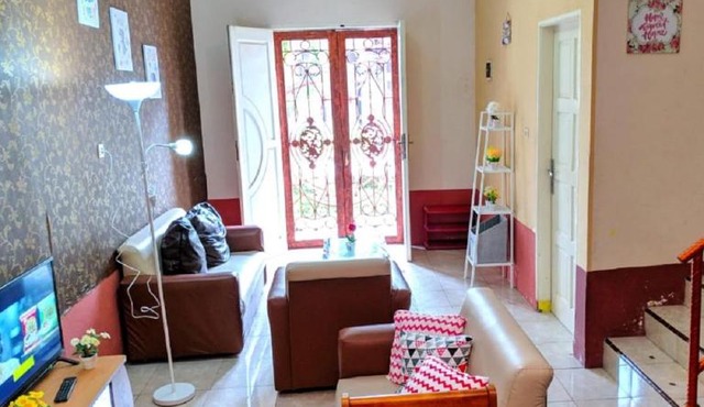 Yoga Homestay At Taman Anggrek