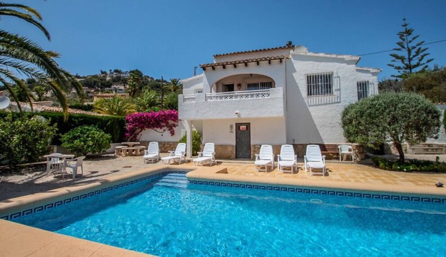 Yojo - holiday home with private swimming pool in Moraira