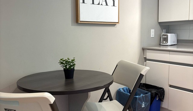 Yonge 5B2B 5mins to North York Central Station W Parking