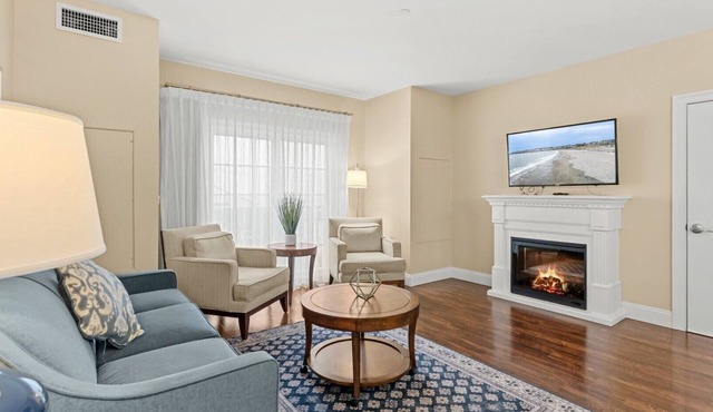 York Beach, Maine | Spacious Lock-Off Condo for Groups | Sleeps 8