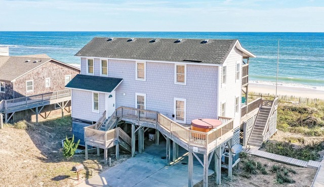 York - Duck, Carolina Dunes, Oceanfront, Ocean View, Hot Tub, Large Decks, Pets OK