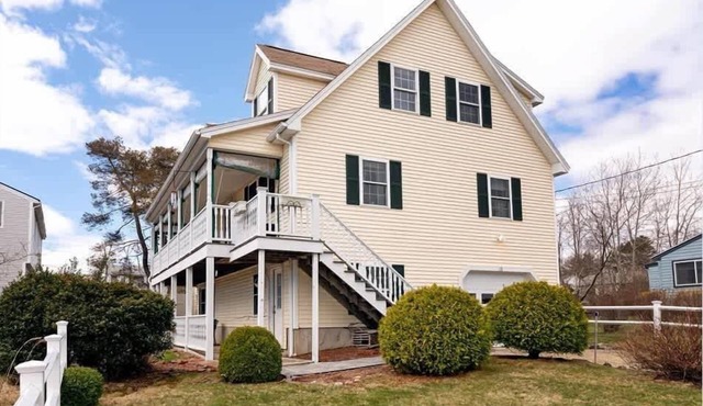 York Vacation Home Sleeps 14! Bring your family and Friends!