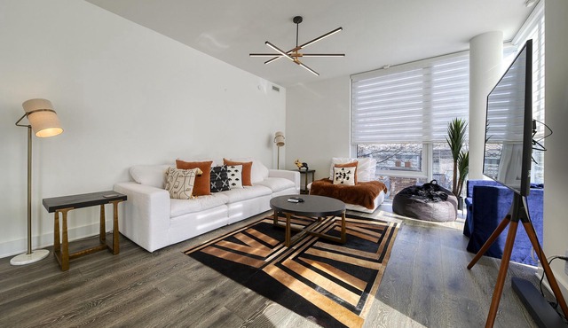 Yorkville | Sun-Filled 1317 SQFT 2Br 2Bath Boutique Condo