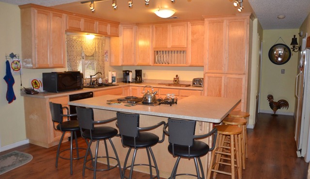 Yosemite - Bass Lake House. Entire house called K'Lou's