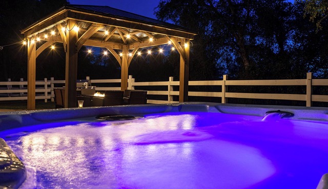 Yosemite & Bass Lake Sunset Villa w/View with Hot tub, Pool table, BBQ, Golfn
