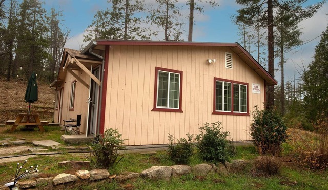 Yosemite Gateway home on 14 acres in Groveland
