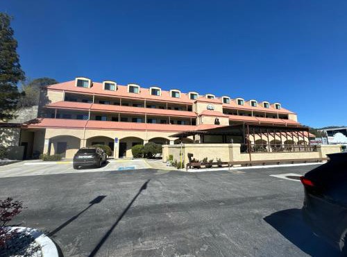 Yosemite Sierra Inn