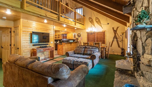 Yosemite Silvertip Lodge