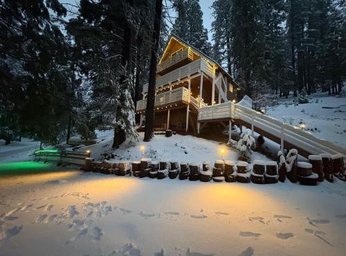 Yosemite West Retreat -A Frame Cabin- Inside the Park